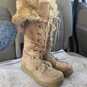Tan Fur-Lined Women's Boots